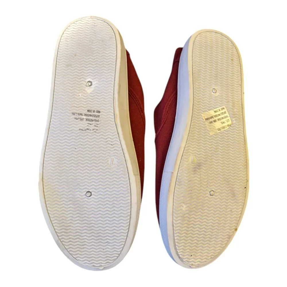Charles Albert NWOT Women's Burgundy Red slip‎ on shoes Canvas sz 7